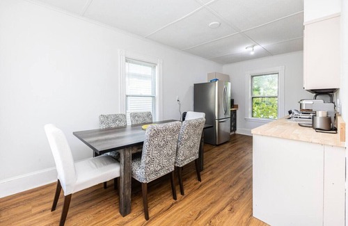 Winter Hill Apartment | Spacious 3BR Family Flat — Near Encore, Downtown Boston & Assembly Row