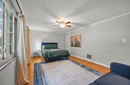 Franklin Park Apartment | Spacious 3BR Home 5 Mins to Airport and Downtown