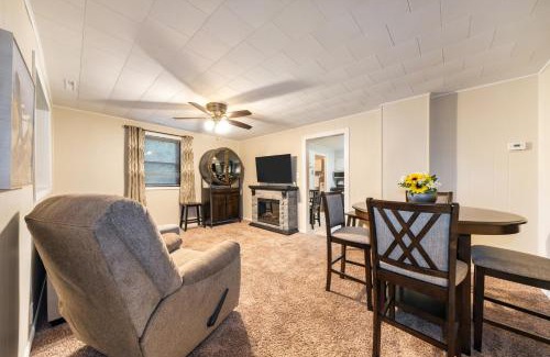 Miller Beach House | Spacious 3BR House with Firepit Grill Near Beach