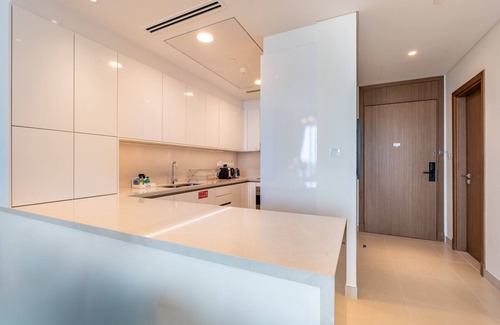 Al Safa Apartment | Spacious 3BR Living, Walking Distance to Dubai Water Canal abd Park