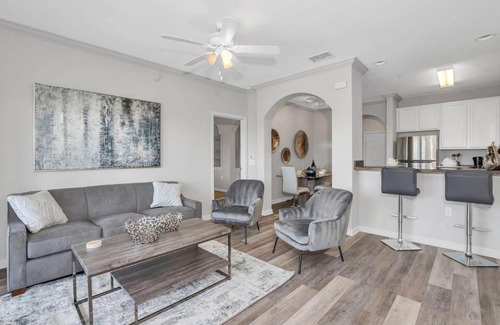 West Kissimmee Apartment | Spacious 3BR Near Disney - Pool and Hot Tub!