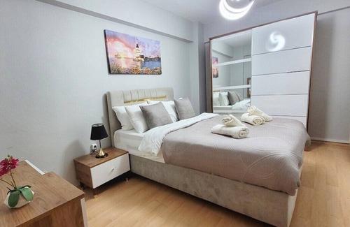 Avcilar Apartment | Spacious 3BR Retreat: Modern Comfort