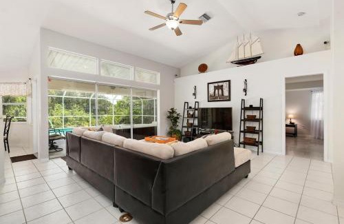 Port Charlotte House | Spacious 3BR Waterfront Home In Port Charlotte