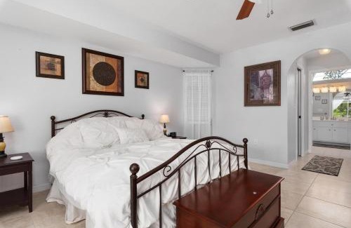 Port Charlotte House | Spacious 3BR Waterfront Home In Port Charlotte