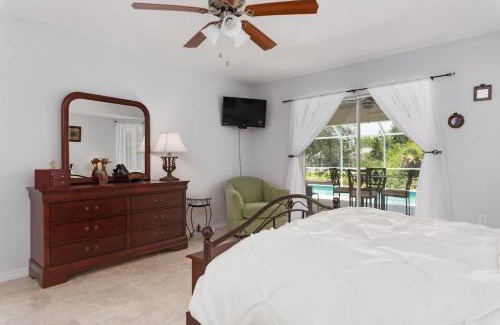 Port Charlotte House | Spacious 3BR Waterfront Home In Port Charlotte