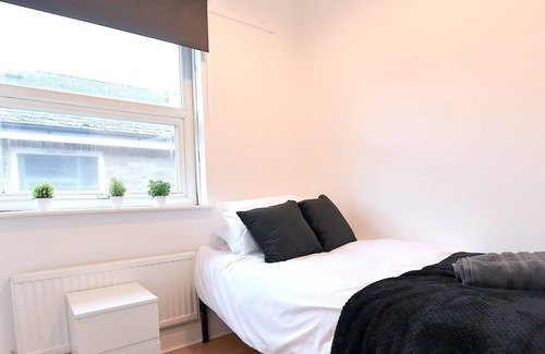 Brockley House | Spacious 4 Bed - 10 minuites into Central London