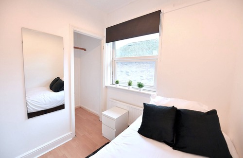 Brockley House | Spacious 4 Bed - 10 minuites into Central London