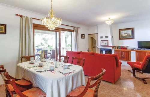 Marina Manresa Villa | Spacious 4 bed family friendly villa