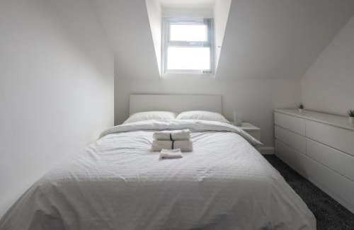 Smethwick House | Spacious 4 Bed House