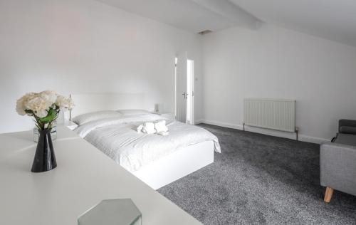 Smethwick House | Spacious 4 Bed House