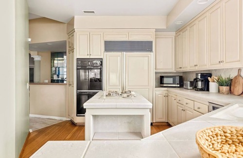 Bolsa Chica-Heil House | Spacious 4-bedroom house in awesome Huntington Beach with Pool/Park/Games