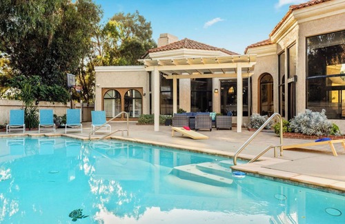 Bolsa Chica-Heil House | Spacious 4-bedroom house in awesome Huntington Beach with Pool/Park/Games