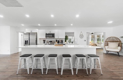 West Palm Beach House | Spacious 4-Bedroom West Palm Beach Pool Home w/Games, Lake Views & Beach Gear