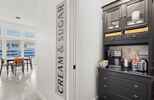 Black Mountain House | Spacious 4-bedroom house in charming Black Mountain with Game Room and Hot Tub