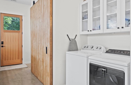 Black Mountain House | Spacious 4-bedroom house in charming Black Mountain with Game Room and Hot Tub