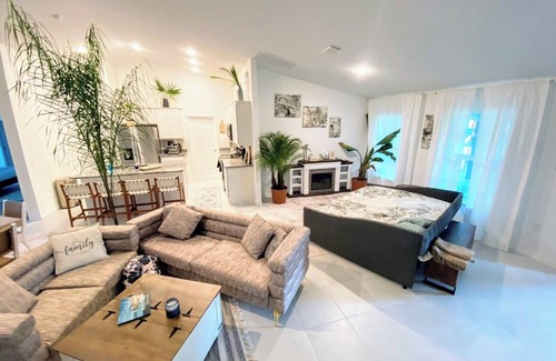 Gulf Cove House | Spacious 4-bedroom house in charming Port Charlotte with AC, WiFi, near beaches
