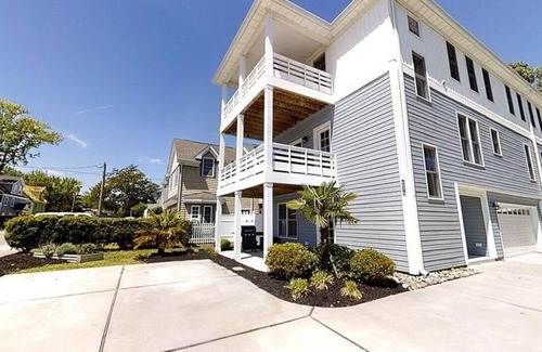 Northeast Virginia Beach House | Spacious 4-bedroom townhome in tranquil Virginia Beach with AC
