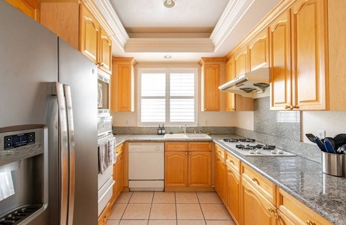 Monterey Park House | Spacious 4-bedroom 4-bathroom house with parking & AC in fabulous Monterey Park