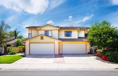 Saugus House | Spacious 4-bedroom house with WiFi, AC in enjoyable Santa Clarita