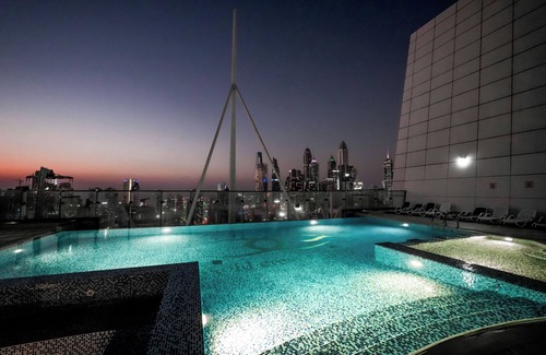 Jumeirah Lake Towers Apartment | Spacious 4-bedroom apartment with inhouse Pool, Gym and Cinema room in Dubai