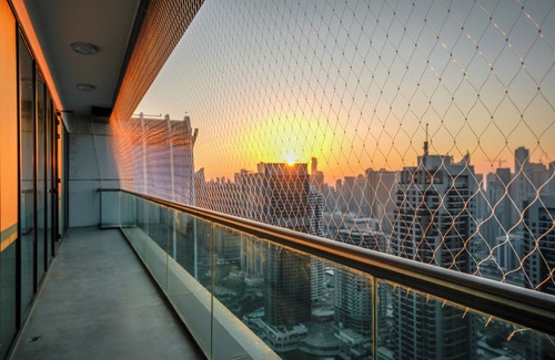 Jumeirah Lake Towers Apartment | Spacious 4-bedroom apartment with inhouse Pool, Gym and Cinema room in Dubai