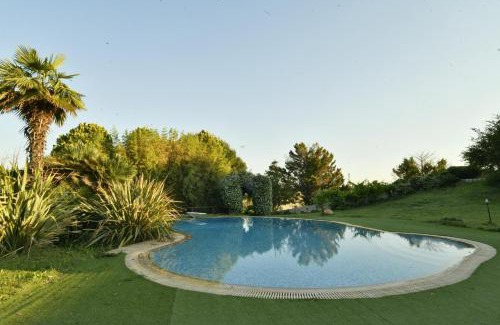 Alexandroupoli Villa | Spacious 4 bedroom Luxury Villa with Lush Gardens Close to City & Beach