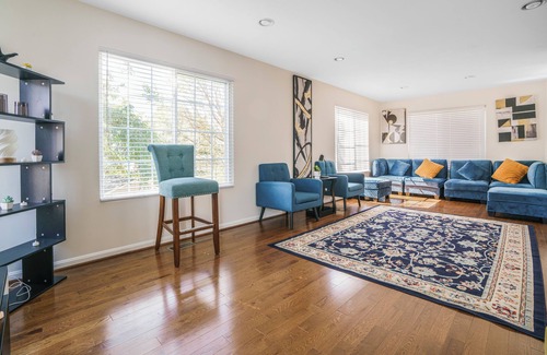 Waverly Hills House | Spacious 4-Bedroom house in Prime Location – Perfect for Groups & Families