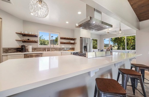 Fairfield House | Spacious 4-bedroom house in wine country. USA today voted as #1 wine region.