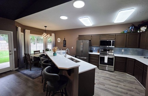 Meridian House | Spacious 4-Bedroom Home in Meridian