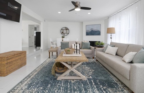 Riverview Estates House | Spacious 4-bedroom home l Free parking on premises