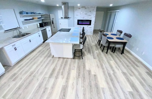 Garland House | Spacious 4 Bedroom Home with Pool