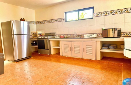 Progreso Municipality House | Spacious 4-bedroom house in delightful Progreso with WiFi AC …the best views in