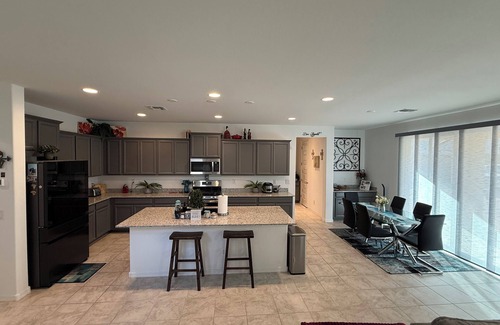 Surprise House | Spacious 4-bedroom house with AC, WiFi in charming Surprise