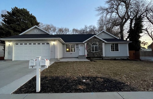 Provo House | Spacious 4-bedroom house in quiet Orem! Family and pet friendly!