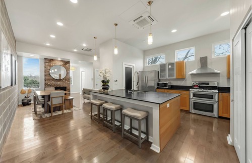 Downtown House | Spacious 4-bedroom townhome in charming Bryan