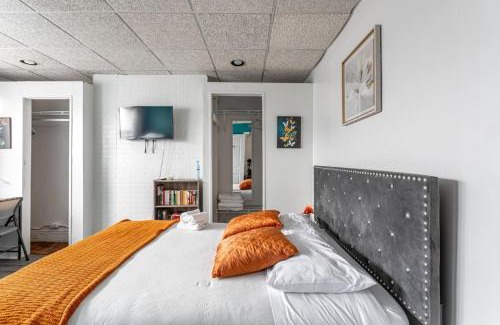 Constable Hook Apartment | Spacious 4BR 1BA Duplex Apartment Near NYC