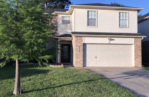 Tomball House | Spacious 4BR 2-Story North Houston Vacation Rental