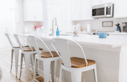 Pawleys Island House | Spacious 4BR, 3BA Pawleys Island vacation rental near beaches and top-rated golf courses like Caledonia and True Blue—ideal for coastal getaways, golf trips, and family beach vacations.