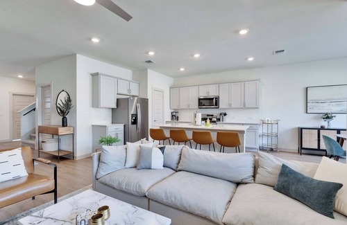 McNeil House | Spacious 4BR 3BA w/gameroom near DT/UT/Domain