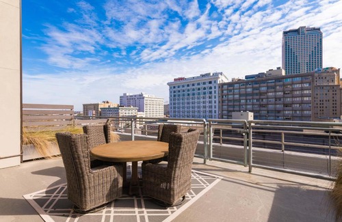 Central Business District Apartment | Spacious 4BR Condo Near French Quarter