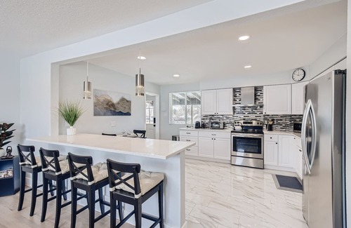 Lamar Heights Area House | Spacious 4BR Oasis | Pet Friendly, Fenced Backyard