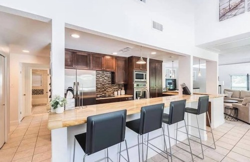 Marshall Ford House | Spacious 5-bedroom, 4 Bath home: Pool, AC, WiFi ,and more near fabulous Austin.