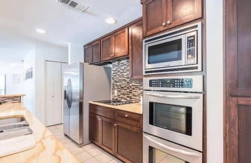 Marshall Ford House | Spacious 5-bedroom, 4 Bath home: Pool, AC, WiFi ,and more near fabulous Austin.