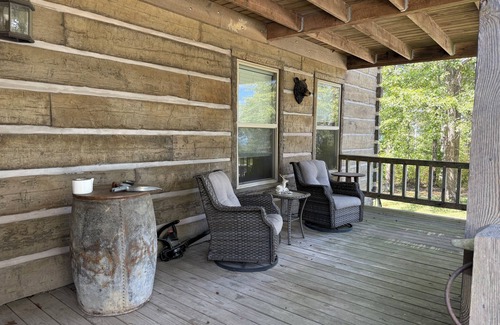 Duff Cabin | Spacious 5-bedroom cabin in enchanting LaFollette up on McCloud Mountain