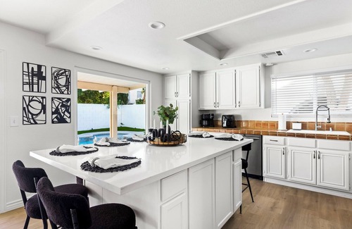 Spring Valley House | Spacious 5-bedroom house in vibrant Las Vegas 10 Mins to the strip