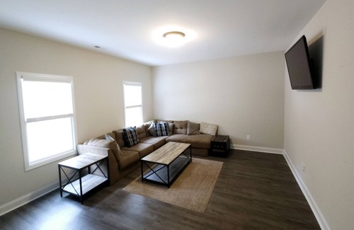 West End House | Spacious 5-bedroom house in peaceful West End. 8 minutes to PINEHURST #2!!!