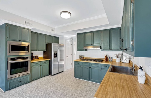 Augusta House | Spacious 5-bedroom house in fantastic Augusta with WiFi and AC Minutes to Golf!