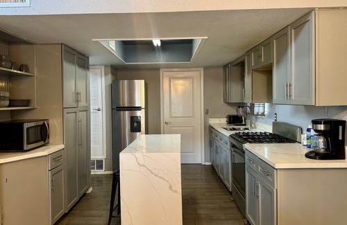 Biggs Field House | Spacious 5-bedroom house in enjoyable El Paso with AC