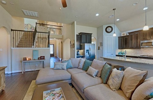 Atascocita House | Spacious 5-bedroom Modern Stay Near - IAH-AIRPORT