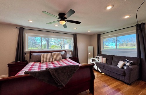 Wilburn Other | Spacious 5-bedroom farmhouse, Horse Drawn Wagon Rides, Fishing,Game Room